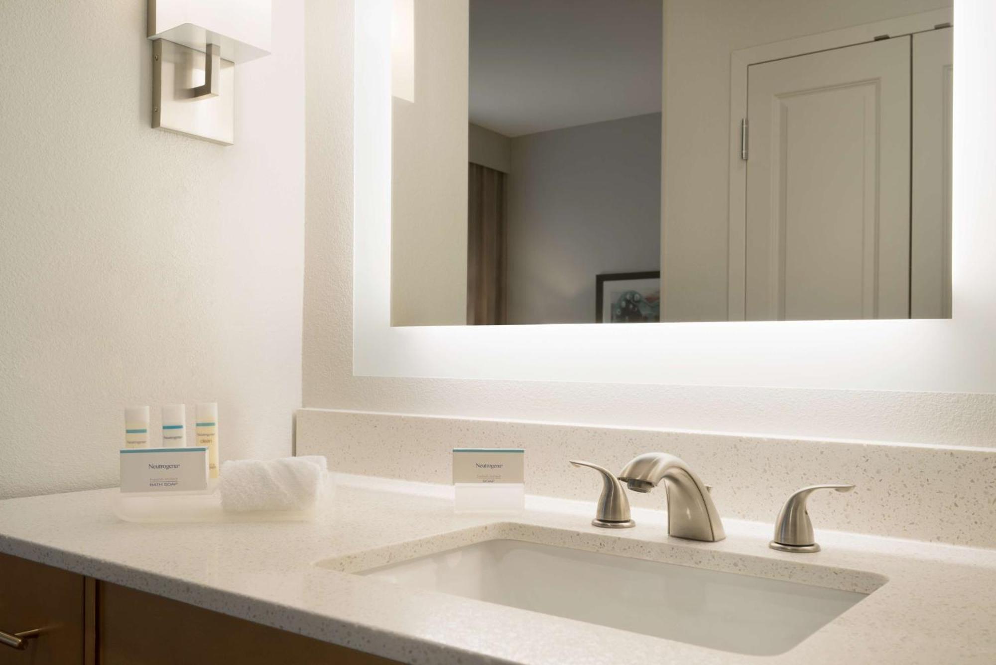 Homewood Suites By Hilton Memphis - סאות-הייבן מראה חיצוני תמונה